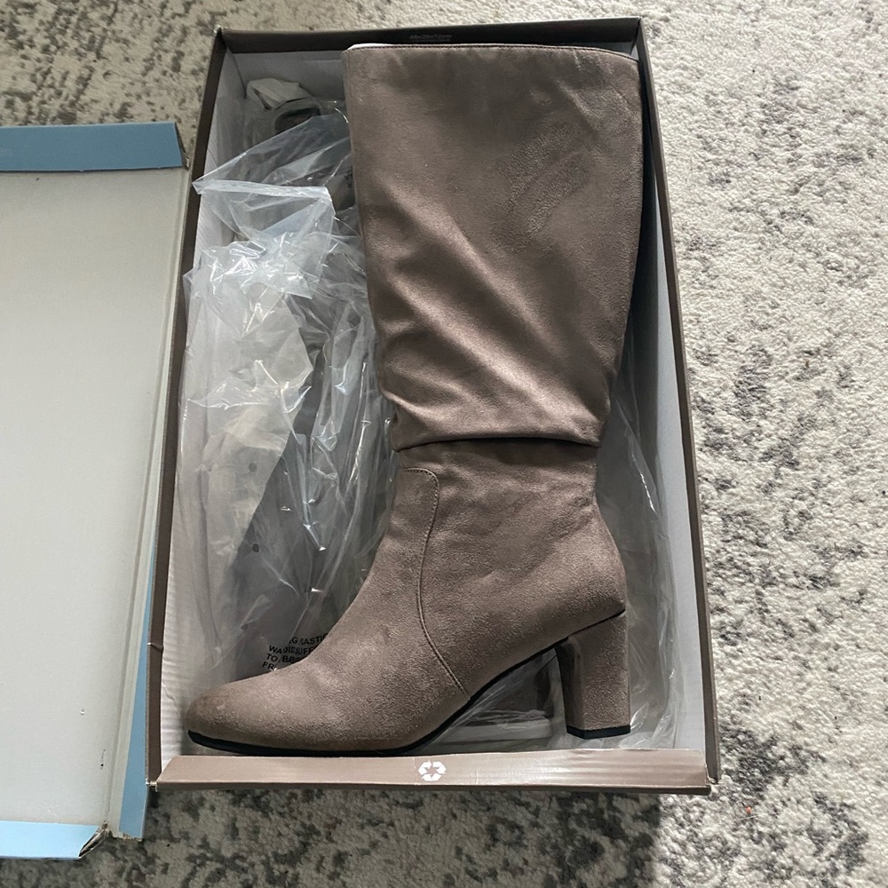 Lifestride Softsystem Gray microsuede Block Heel Women's Boot sz 9 1/2W